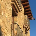 El Palacete De Aínsa